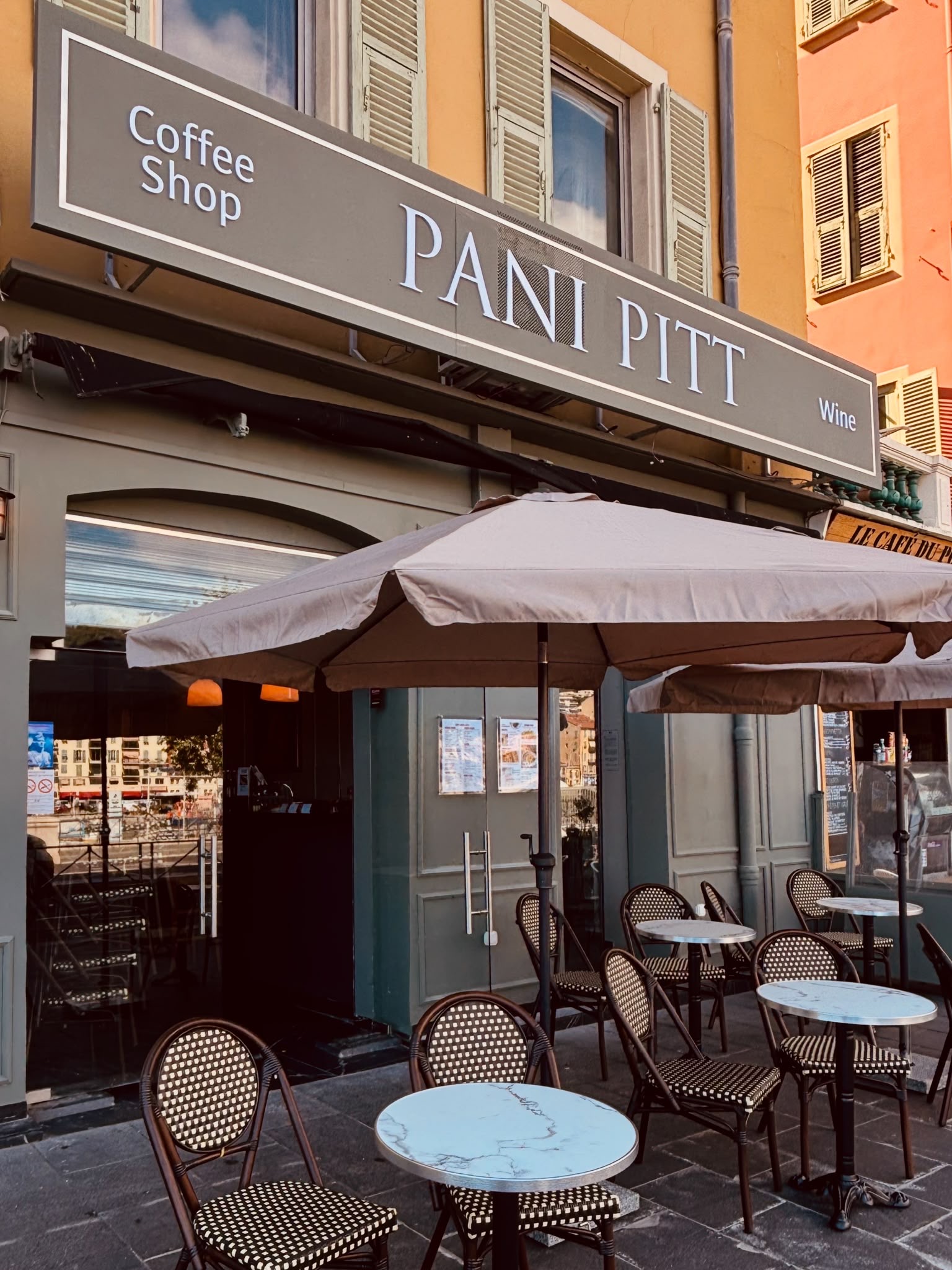 PANI PITT — galerie 2